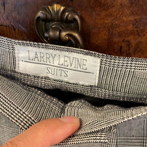 Larry Levine Black & White Stripped Woman’s Slacks - Picture 5 of 10